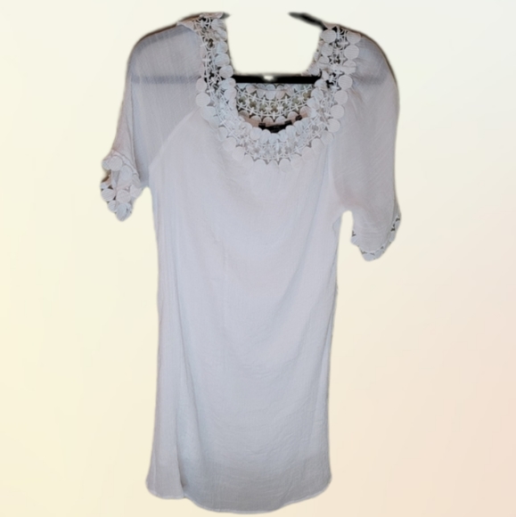 Mlle Gabrielle Dresses & Skirts - Mlle Gabrielle flowy white dress.